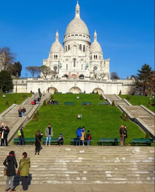 Paris: Montmartre Hill & Sacré-Cœur Guided Walking Tour - What to Bring and What to Expect Along the Way