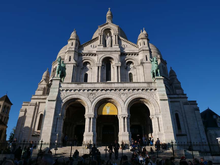 Paris: Montmartre Must-See Walking Tour with a Local Guide - The guide factor: why Jean-Baptiste (JB) is repeatedly praised