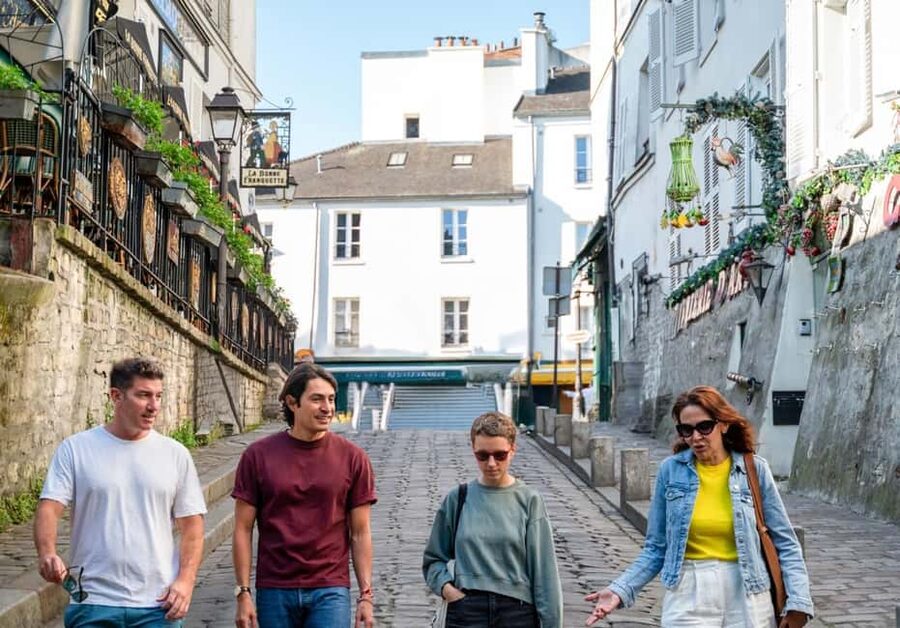Paris: Montmartre, Notre-Dame, & Louvre Tour with Cruise - Eiffel Tower exterior plus the Seine cruise: the classic finale, with a smart reset