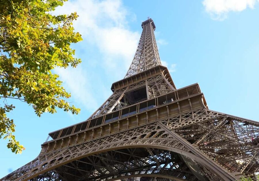 Paris: Montmartre, Notre-Dame, & Louvre Tour with Cruise - Who should book this tour, and who should skip it