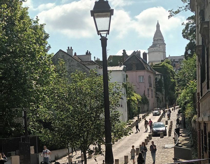 Paris: Montmartre Private Guided Tour & River Cruise Option - Clos Montmartre and Moulin de la Galette: vineyards and the old rhythms