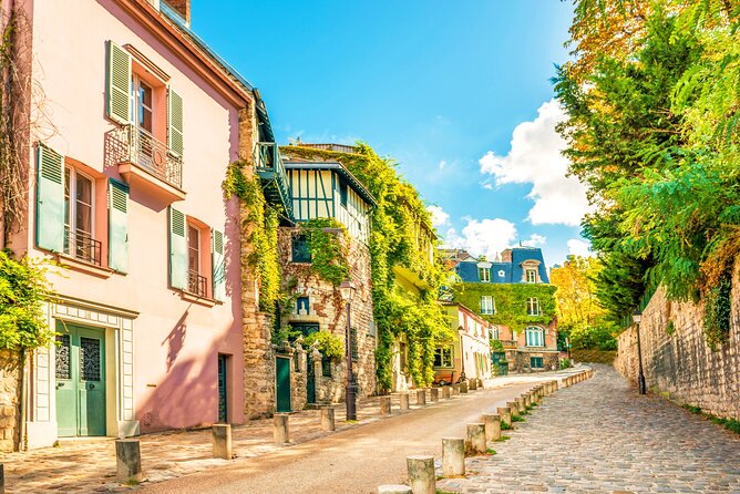 Paris (Montmartre) Scavenger Hunt and Sights Self-Guided Tour - How the Hunt Works: Hints, Questions, and Photo Tasks