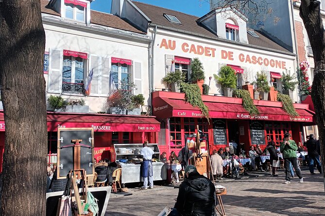 Paris: Montmartre Semi-Private Guided Walking Tour - Moulin Rouge stop: what you’ll see, and what you will not