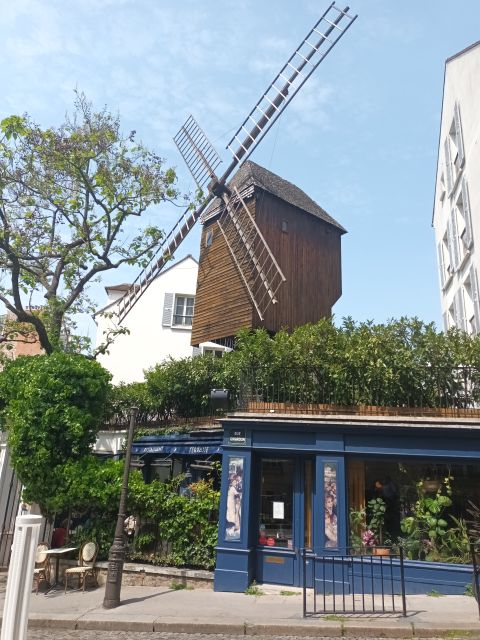 Paris: Montmartre Small Group Guided Walking Tour - Sacré Coeur and the City Lookout You Can Actually Appreciate