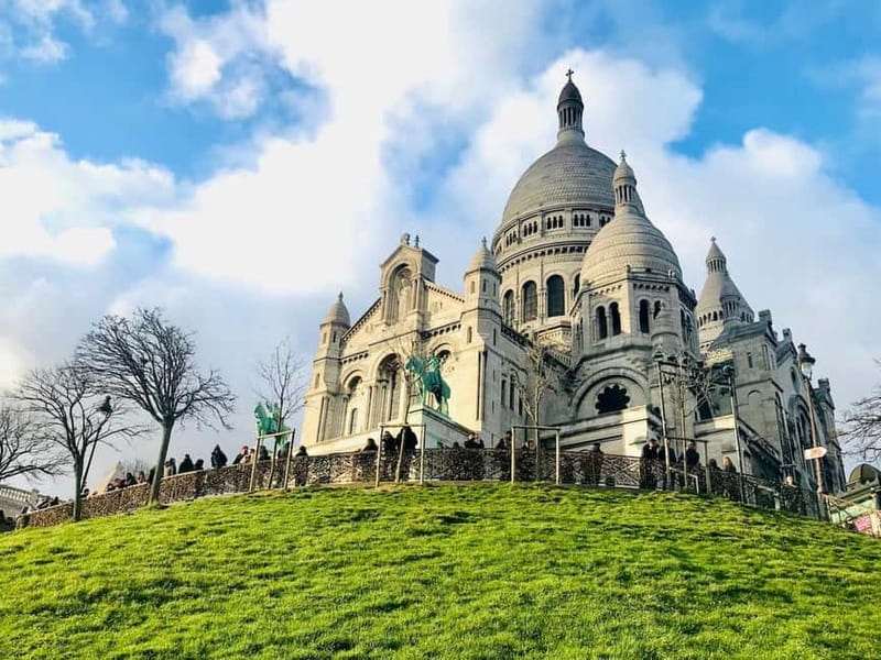 Paris: Montmartre. The old artist village+its unique charm. - Price and Value: What $40 Buys You in a Short Time