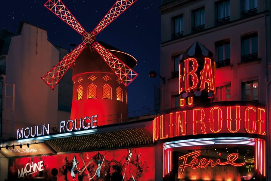 Paris: Moulin Rouge Cabaret Show Ticket with Champagne - Dress code and no-camera rules: how to avoid the awkward part