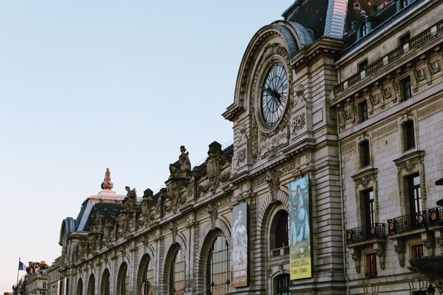 Paris: Musée d'Orsay Guided Tour with Ticket - Guide quality is the product here