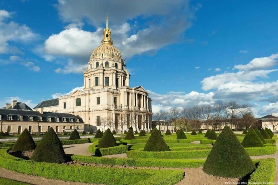 Paris: Musee De L'Armee Ticket With Digital Audio Guide - Timing, lines, and museum hours at Les Invalides