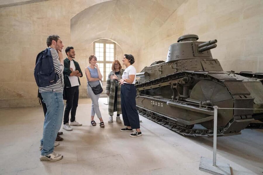 Paris: Napoleon’s Tomb & Invalides Small Group Guided Tour - Meeting point at Café de lEsplanade, and how not to waste time