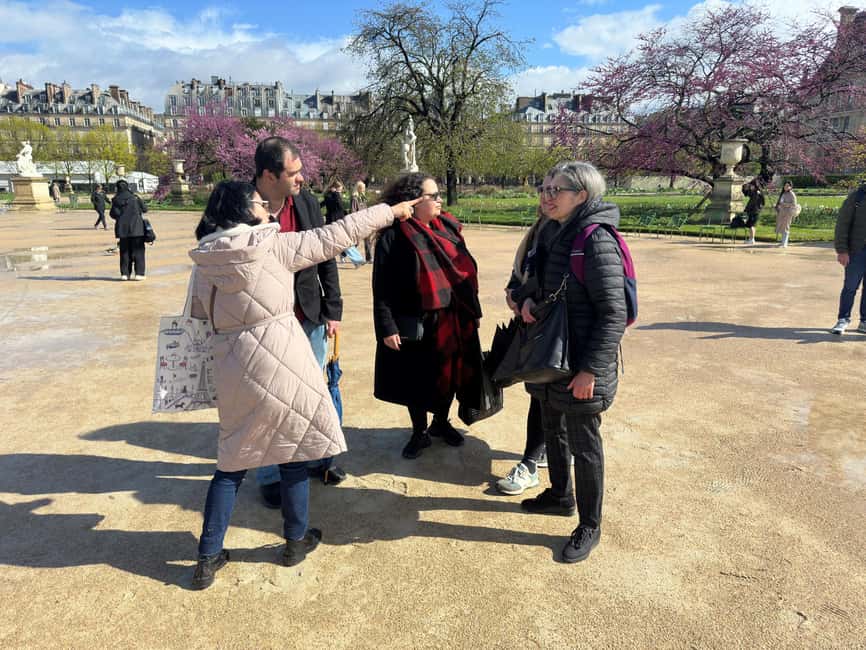 Paris: Napoleon Walking Tour with Les Invalides & Tomb Entry - Enter Les Invalides with skip-the-line access to Napoleon’s Tomb