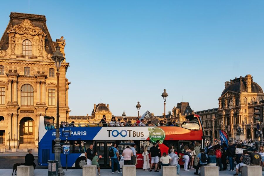 Paris: Night Bus Tour with Audioguide - The Route in Real Terms: Stop by Stop Through Paris Lit Up