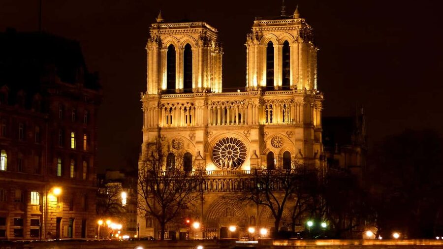 Paris: Night City Tour in a van for up to 7 people - Key things that make this night tour worth your time