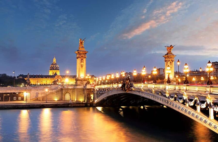 Paris: Night City Tour in a van for up to 7 people - Should you book this Paris night city tour?