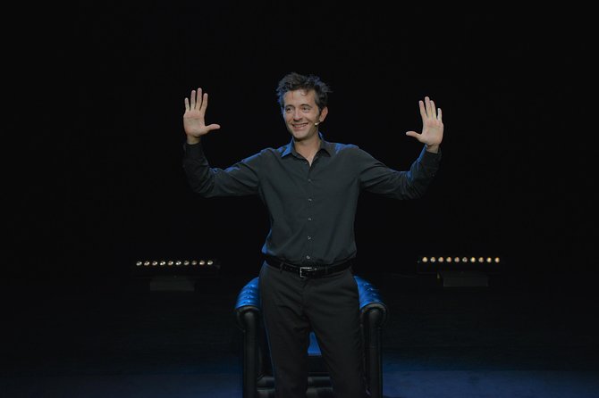Paris night out : Comedy in English 'How to Become a Parisian ?' - Audience Interaction Is Part of the Show, Not a Risk to Avoid