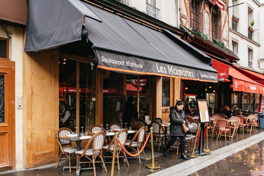 Paris: No Diet Club - Winter Unlimited Cheese Tour ! - The Alsatian flamekueche stop: cheesy bread that resets the palate