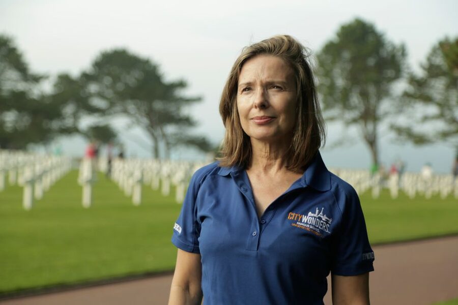 Paris: Normandy D-Day Sites Guided Day Trip with Lunch - Guides and bus talk: why the storytelling quality matters here
