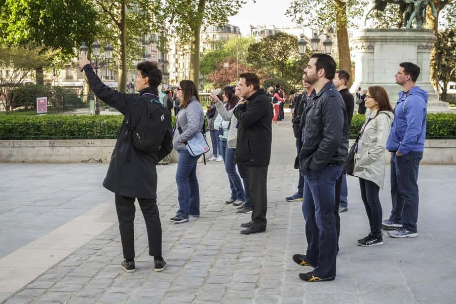 Paris: Notre Dame and Île de la Cité Walking Tour - Where the tour starts, and why it matters
