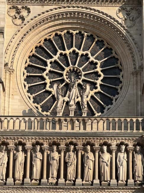 Paris: Notre-Dame Cathedral Exterior Guided Tour - Meeting at Charlemagne: where to find your guide fast