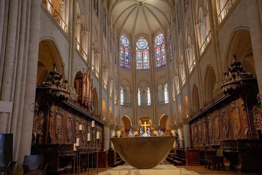 Paris: Notre Dame Cathedral Exterior Tour with Free Entry - Quick hits you can use immediately
