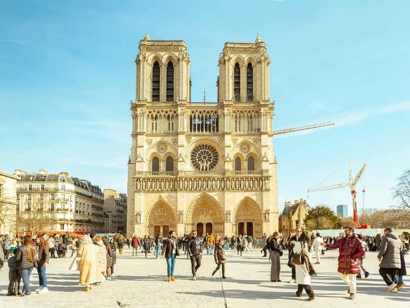 Paris: Notre Dame Exterior Guided Tour - Small Group - Notre Dame exterior highlights you will actually notice