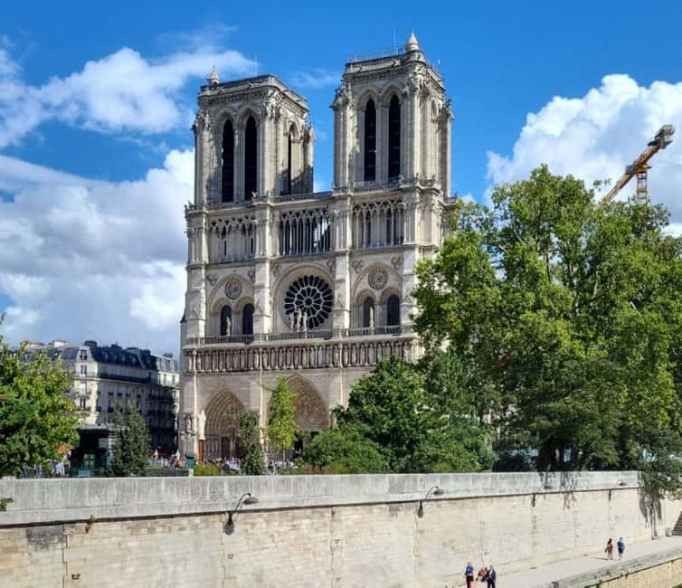 Paris: Notre Dame Exterior, Latin Quarter Tour and Pantheon - Odeon and the route toward Jardin du Luxembourg