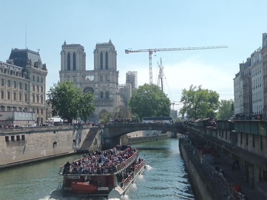 Paris: Notre Dame Exterior Walking Tour with Sainte Chapelle - Pont Neuf photo stop, why the first brick bridge matters