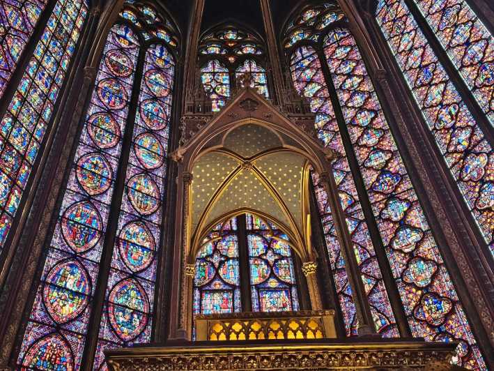 Paris: Notre Dame Outdoor Tour with Sainte-Chapelle / Crypt. - The Notre Dame outdoor walk: what the guide helps you actually see