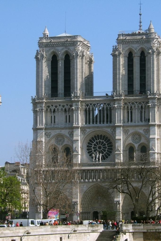 Paris: Notre Dame Outdoor Tour with Sainte-Chapelle / Crypt. - Your start at Pont au Double, and how to find the group