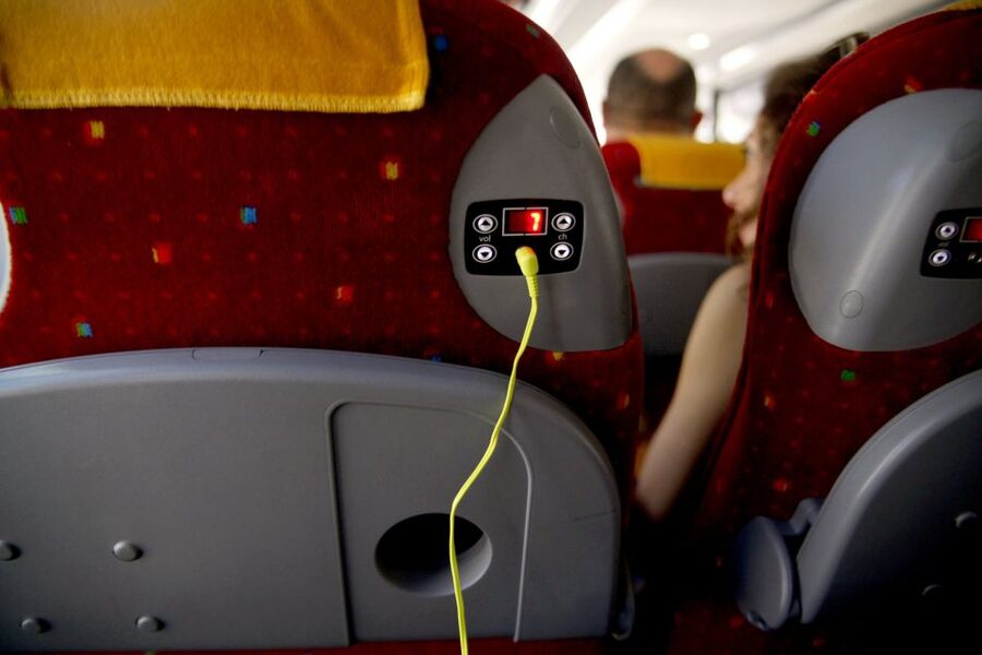 Paris: Openair Double Decker Bus Audio-Guided City Tour - Comfort tips that make the difference on a bus day