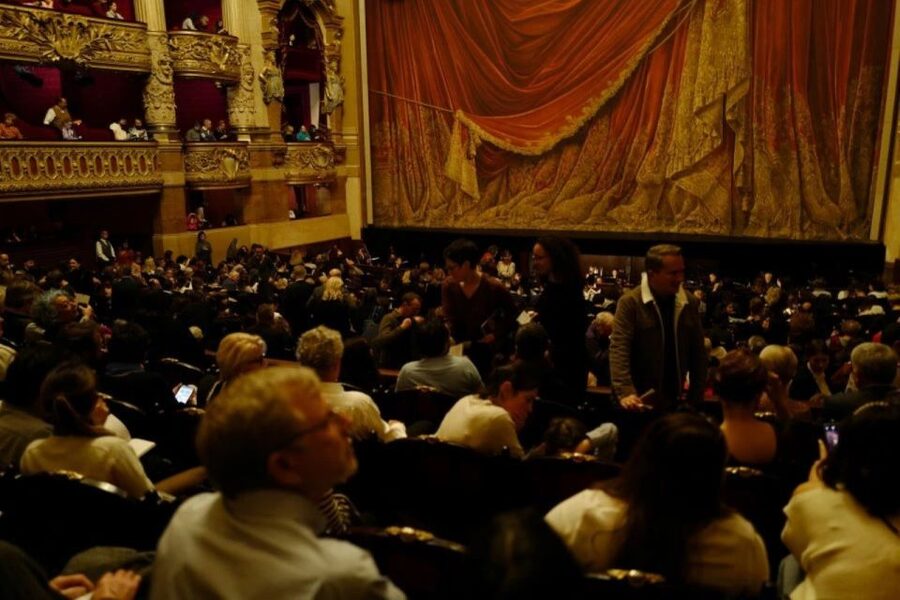 Paris: Opera Garnier and Seine River Cruise Tickets - Timing: how the untimed opera visit meets the timed cruise