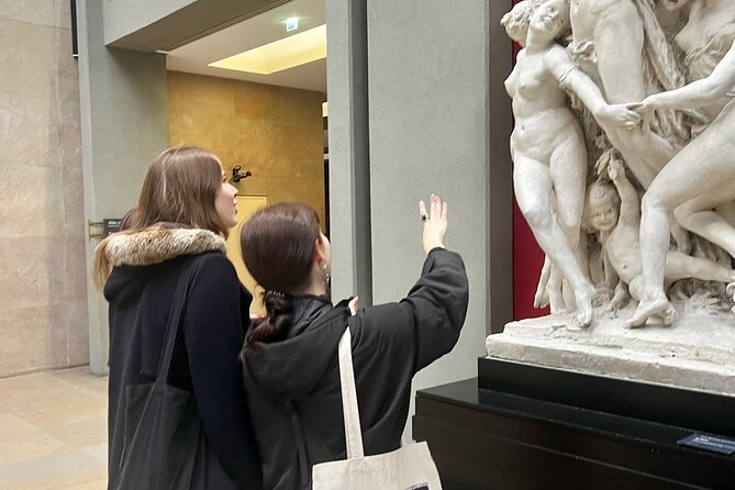Paris Orsay Museum skip-the-line Tour with Kid-Friendly Activity! - How the Guide Lifts the Art Off the Wall
