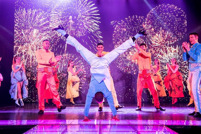 Paris Paradis Latin Cabaret Show with Champagne - What the evening feels like once the show starts