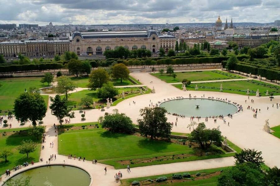 Paris Passlib' City: Official Pass with 5 Top Attractions - The Seine cruise and why it is a smart fifth choice