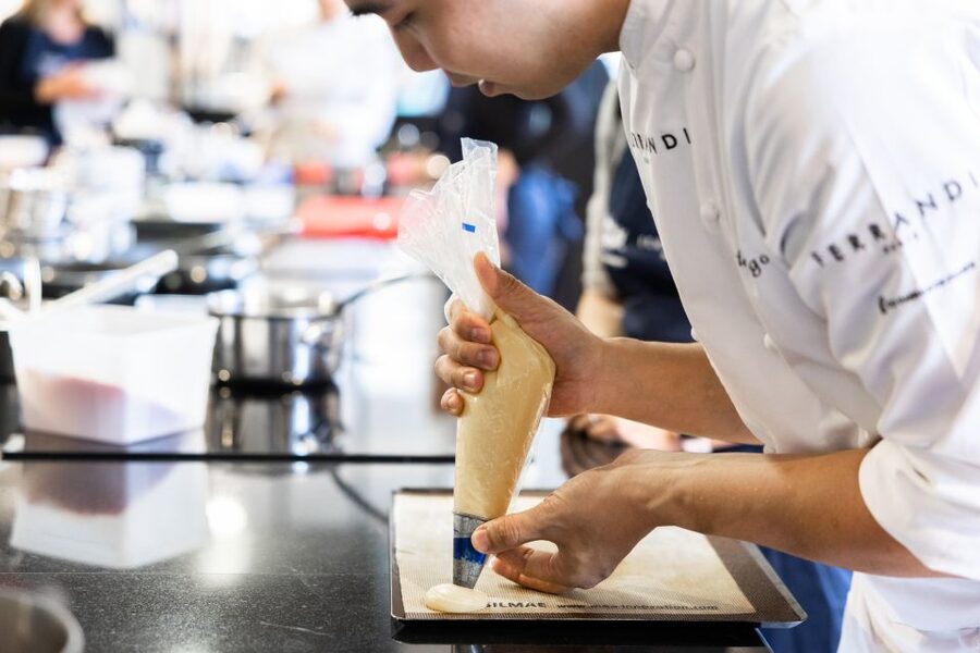 Paris: Pastry Class with Ferrandi Chef at Galeries Lafayette - Getting there and making the timing work in Paris