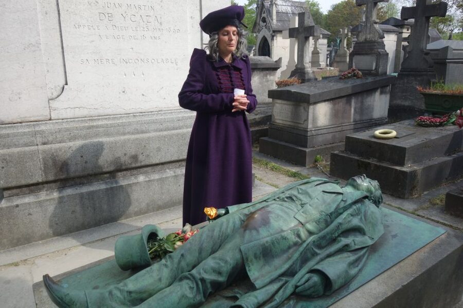 Paris: Père Lachaise Cemetery Guided by the Great Sibylle - A Sibyl on a Cemetery Stroll