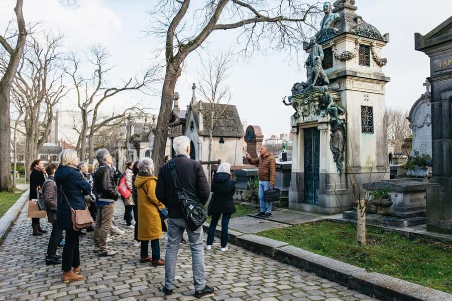 Paris: Pere Lachaise Cemetery Guided Tour - Price and value: what $23 buys you in real life