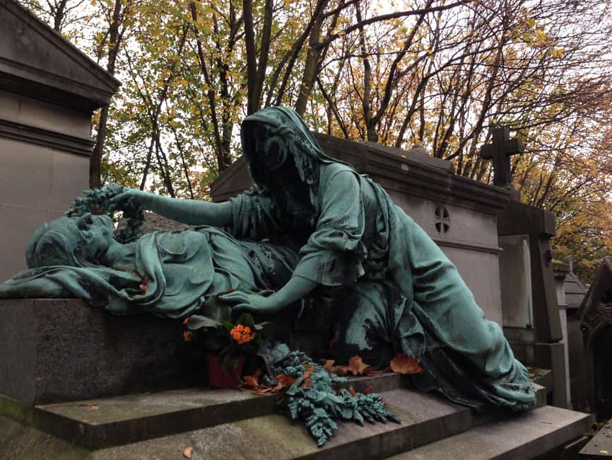 Paris: Père Lachaise Cemetery Walking Tour - How the 2.5 hours work in real life (and what to pack)