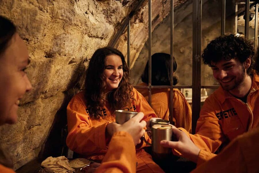 Paris : Perpette, l'expérience immersive - A 1960s Paris jail you walk into