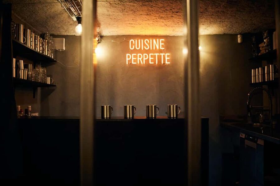 Paris : Perpette, l'expérience immersive - The interactive “cell” show, and how to play along