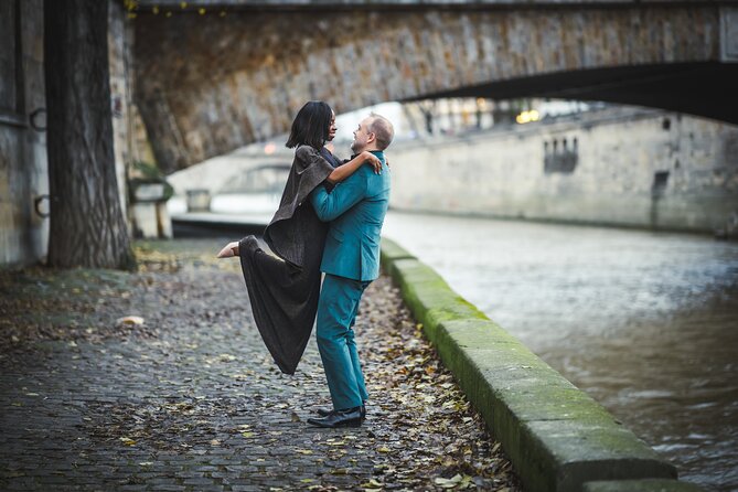 Paris Photo Session: Be the Star of Your Own Movie - Posing That Feels Natural, Even When You Are Not a Model