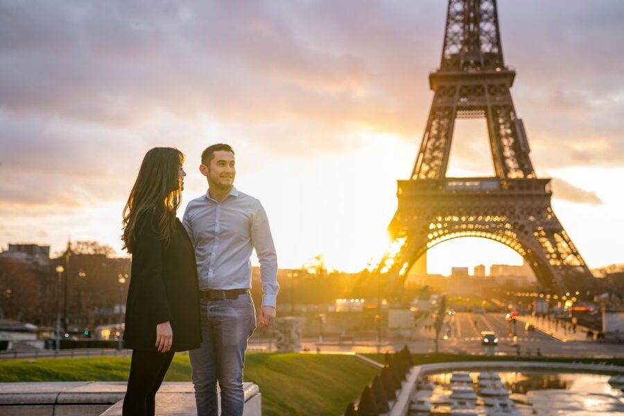 Paris: Photo Shoot with a Private Travel Photographer - Why this private Paris photo shoot beats phone selfies