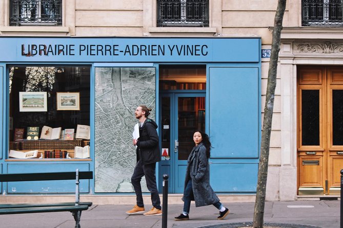 Paris Photo Shoot with Professional Photographer - Pont de Bir-Harakeim: a great Seine-side alternative for photos