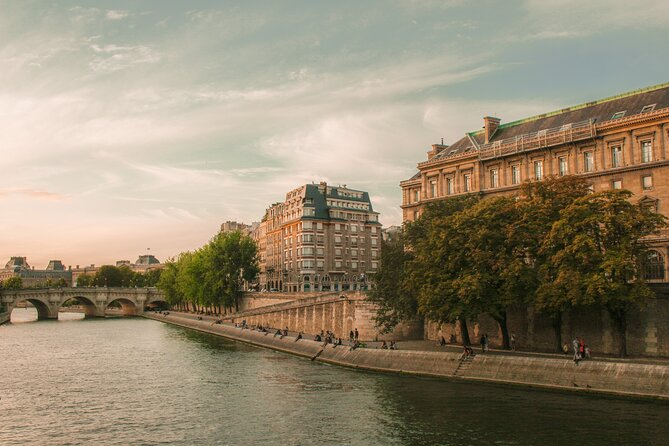 Paris Photography Tour - Self Guided Tour of Paris' Top Instagram Spots - Square René Viviani, church views with a legend angle