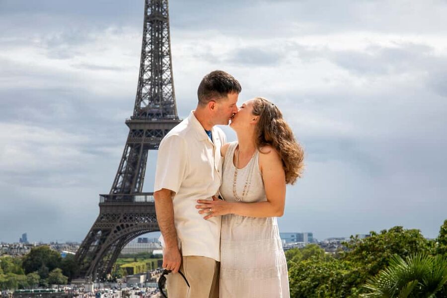 Paris: Photoshoot Around Eiffel Tower with 55 Edited Photos - Paris tips you can use right away, not later