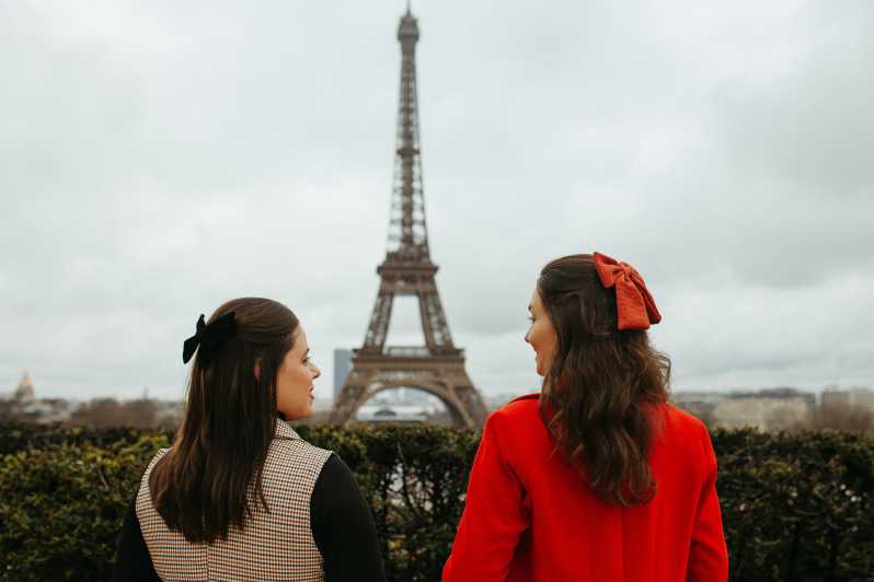 Paris: Photoshoot at the Eiffel Tower / Arc de Triomphe - The 30 to 60 minute flow, and what it really buys you
