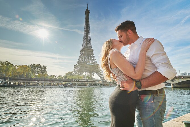 Paris Photoshoot VIP service - Meeting at Musée de lHomme and Using the Trocadéro Exit 6