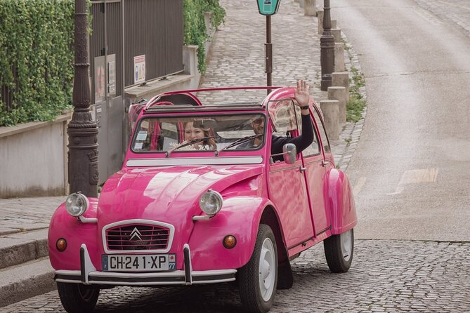 Paris Pink Tour by Night with Champagne - Saint-Germain-des-Prés and Notre-Dame: classic Paris without the ticket stress