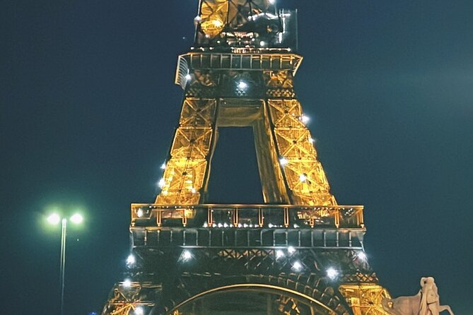 Paris : Pink Tour by Night with Champagne - Moulin Rouge pickup, then rolling into a real Paris evening