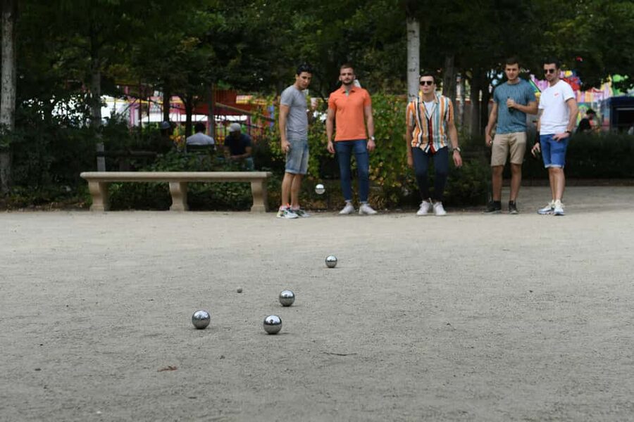Paris: Pre-Dinner Drinks with Petanque Game (Bocce Ball) - Boules at La Bastille: why this feels genuinely Parisian