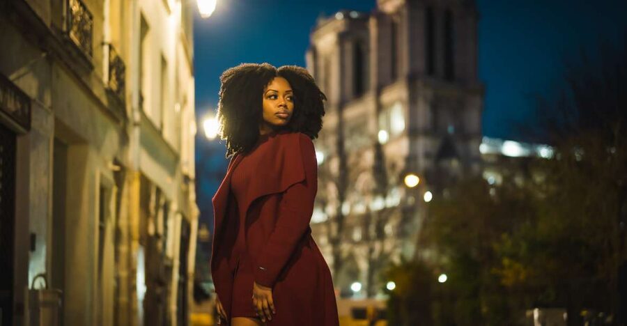 Paris: Premium Film Director Photoshoot & Natural Direction - Cinematic Paris Portraits Guided by Panos in 1 Hour